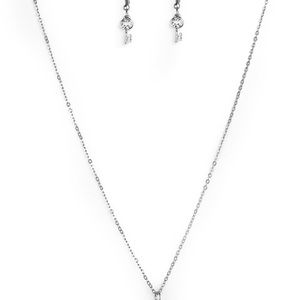 Earrings and necklaces w earrings